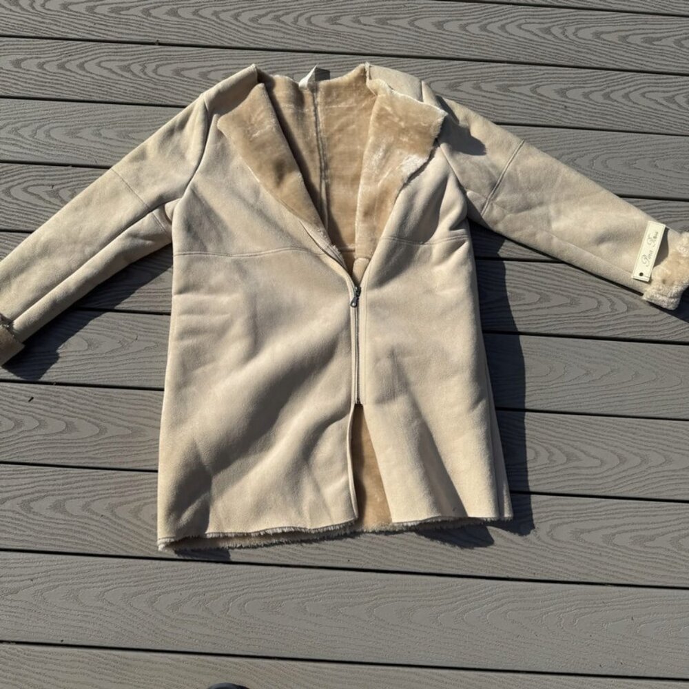 Pina Rossi Womens large Coat. Fur lined NWT soft suede look and feel.